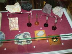 Коллекция образцов нефти и кернов в фондовой и экспозиционной деятельности Сургутского краеведческого музея