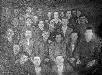 В.Н.Осинцев (во втором ряду 3-й слева) с выпускниками сельскохозяйственных курсов – спецпереселенцами. Поселок Лиственничный. Фото 1934